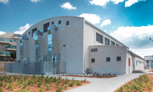 בניית אולמות ספורט