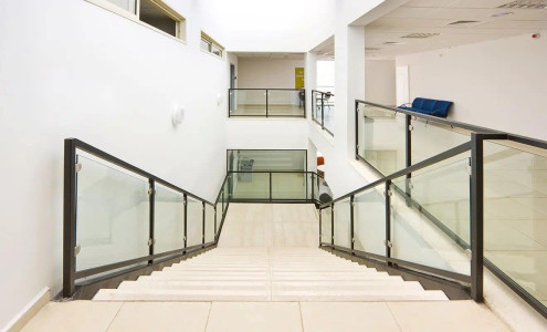 בניית בתי ספר ומכללות